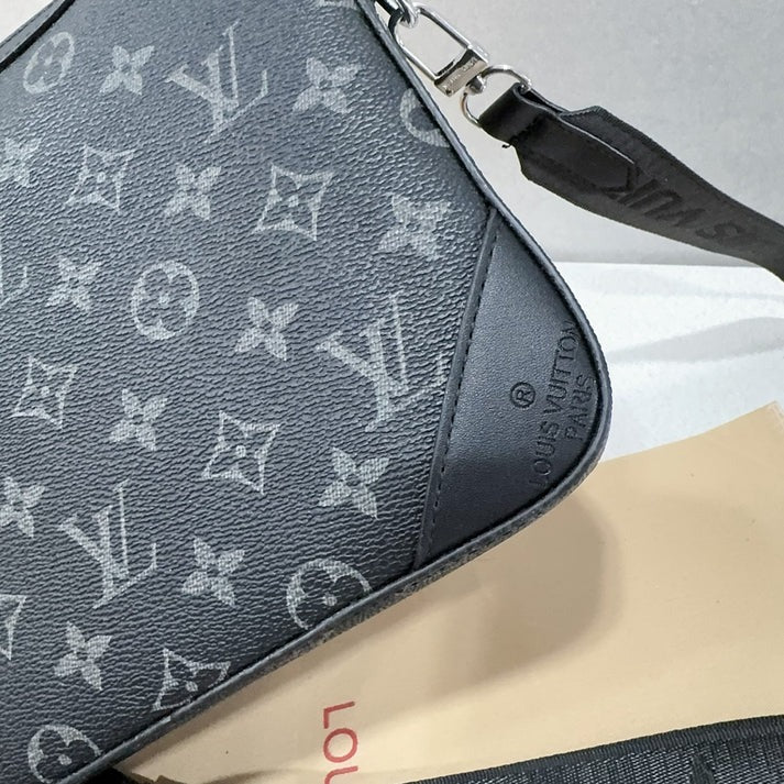 Bolso bandolera clásico con monogramas: un imprescindible de moda 011 (Copia)